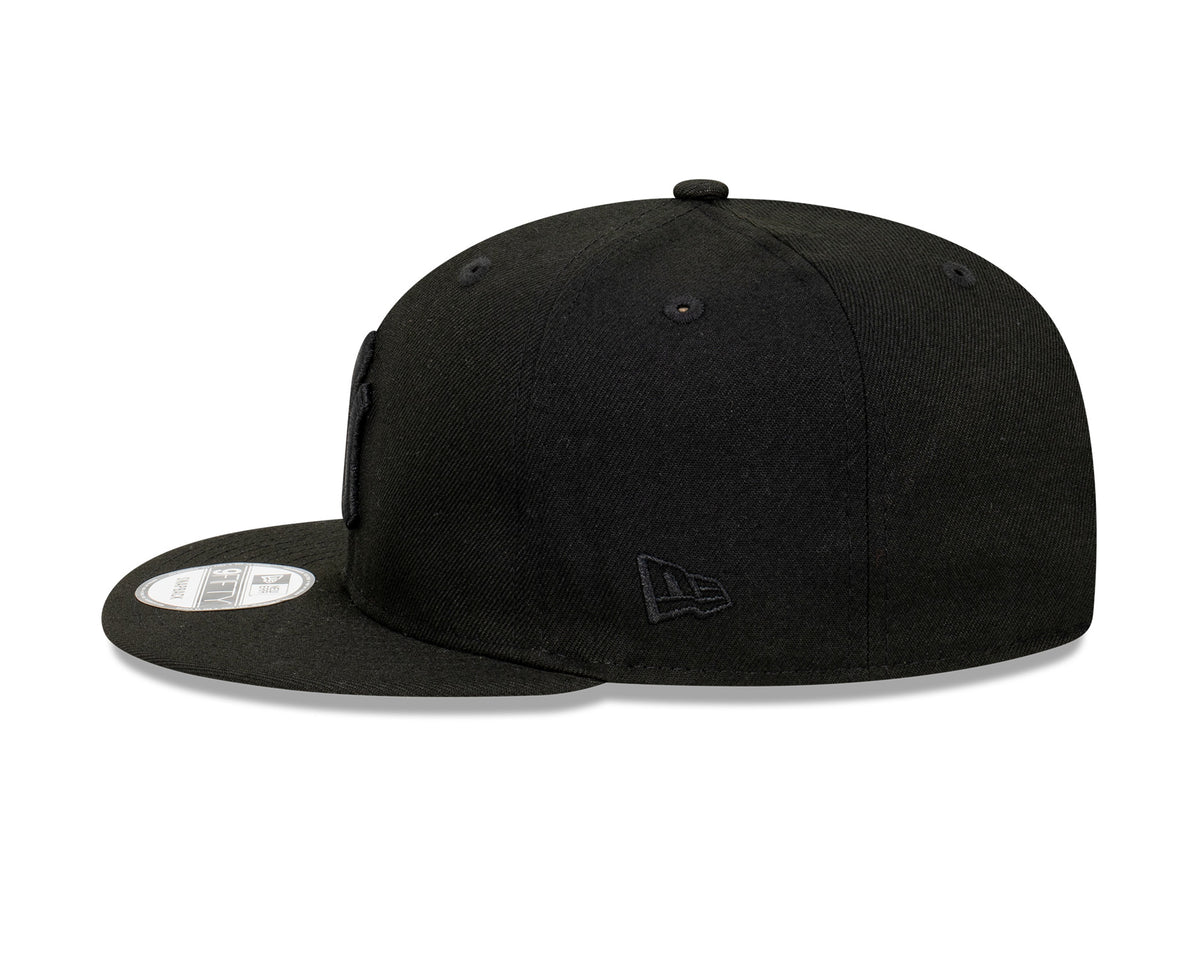 New Era New York Yankees Black on Black 9FIFTY Snapback