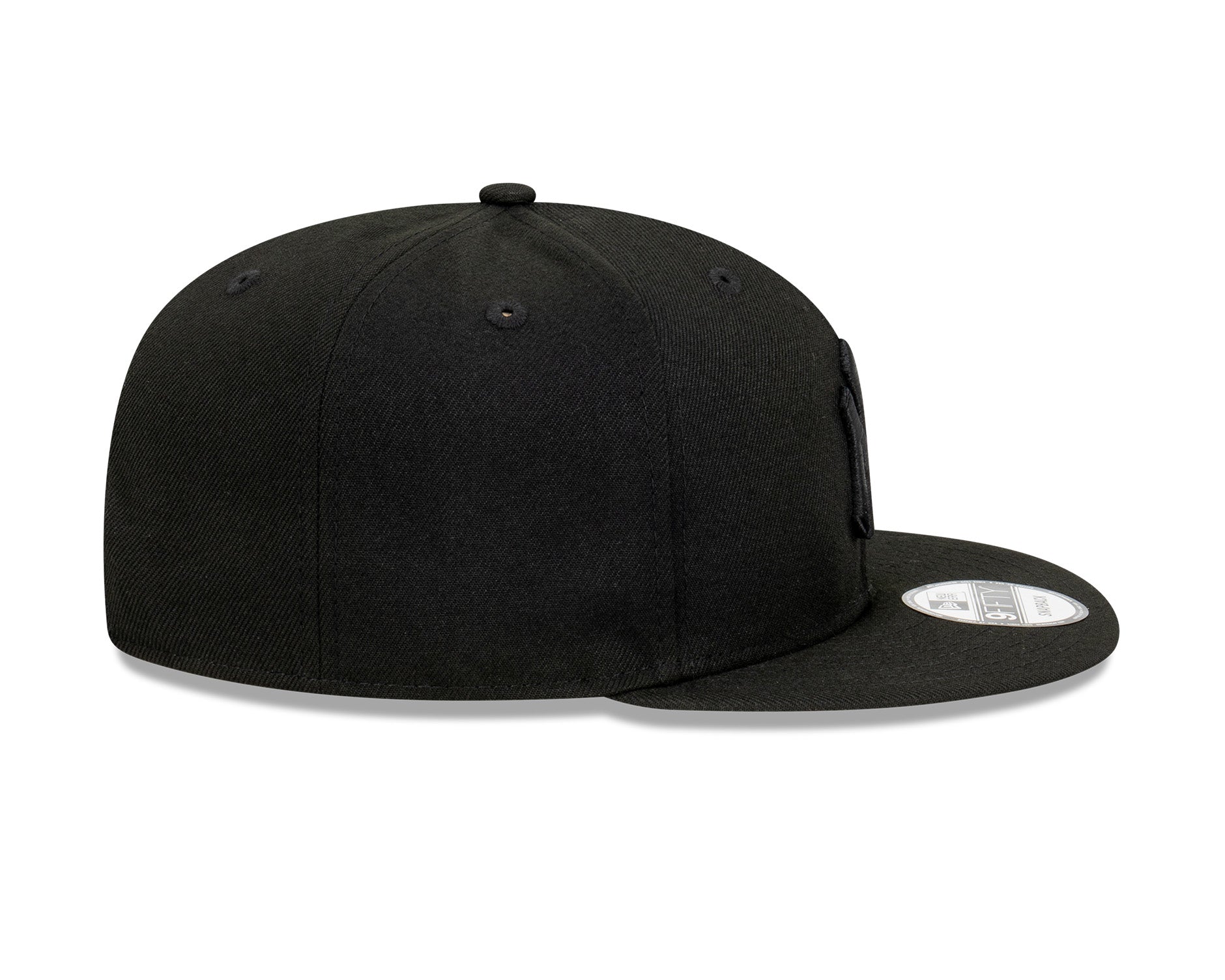 New Era New York Yankees Black on Black 9FIFTY Snapback