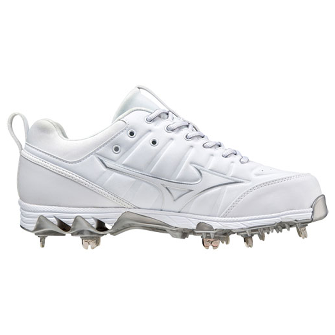 Mizuno spikes hot sale